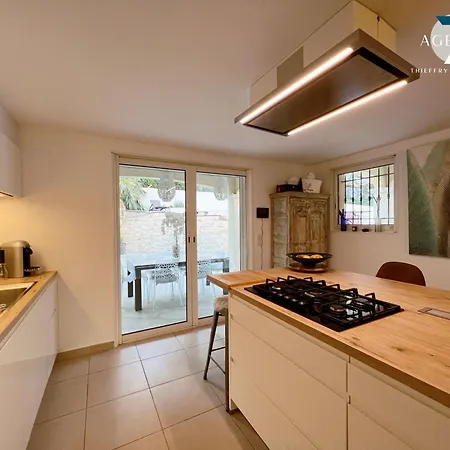 6 Personnes Avec Piscine Privee Villa